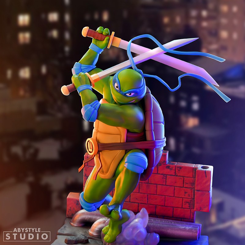 TMNT LEONARDO FIGURE