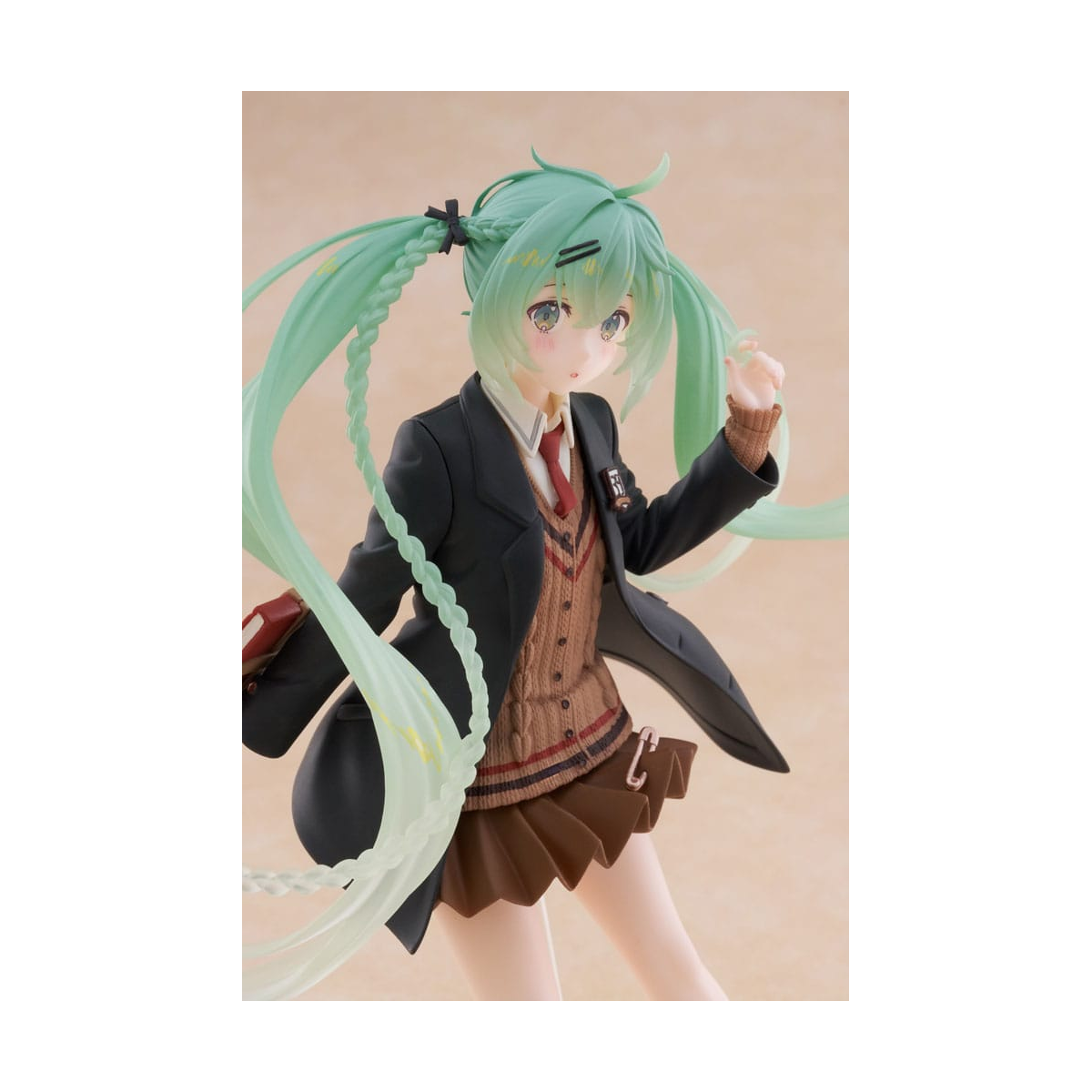 HATSUNE MIKU FASHION PREPPY VER 18 CM