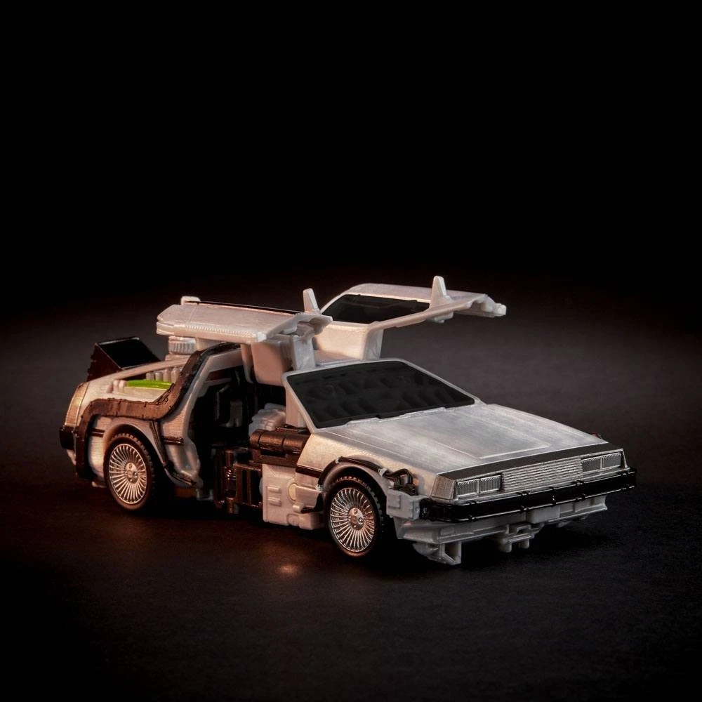 TRANSFORMERS X Back To The Future – Delorean Gigawatt
